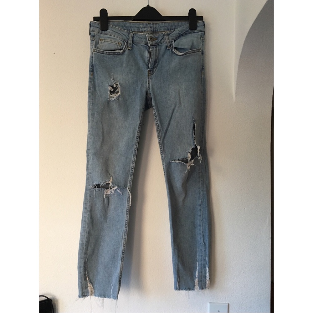 Zara Basic Z1975 Ripped Jeans